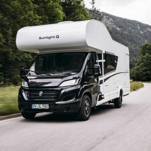 Alkoven Wohnmobil mit Kajüten-Bett ein Klassiker